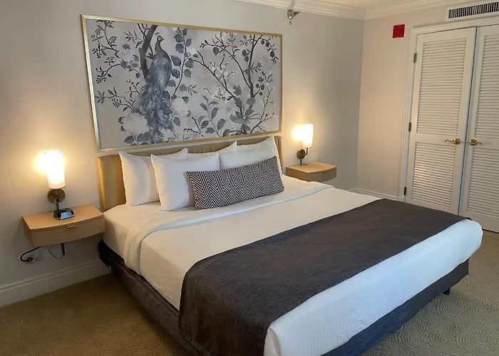 Warwick Allerton Hotel 4*