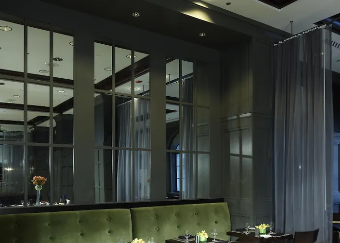 Warwick Allerton Hotel 4*