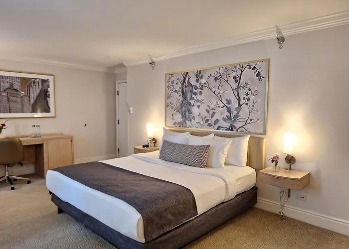 Warwick Allerton Hotel