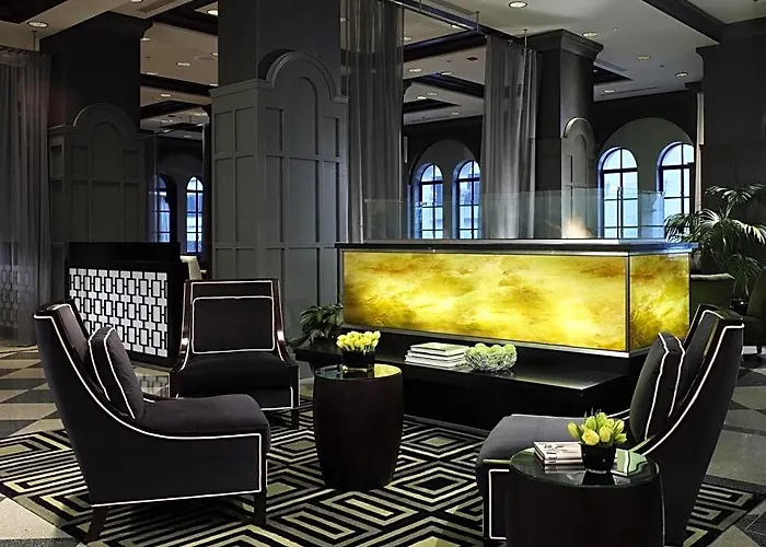 Warwick Allerton Hotel